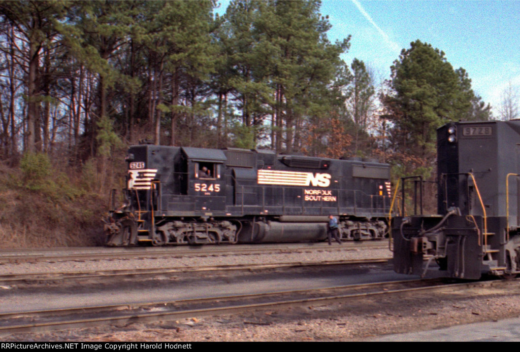 NS 5245